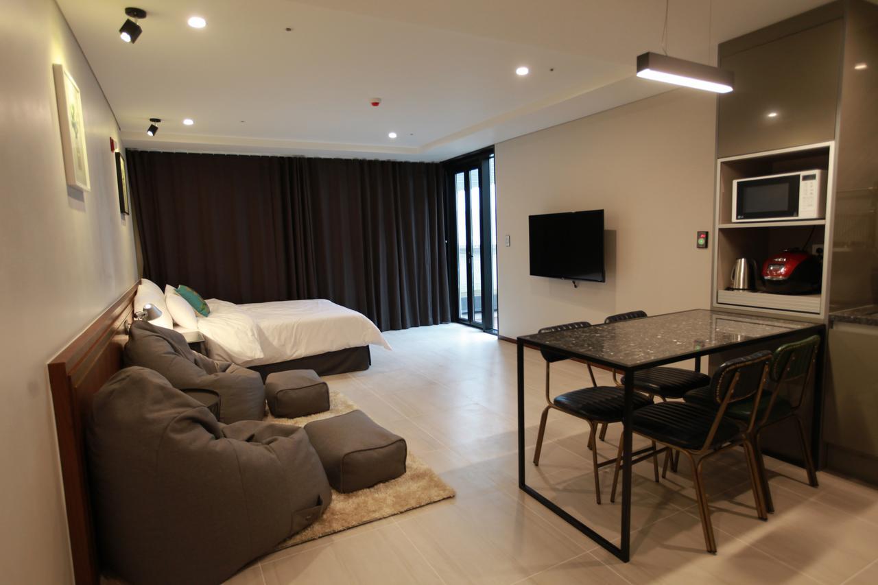Gite Pension Yeosu Exterior foto