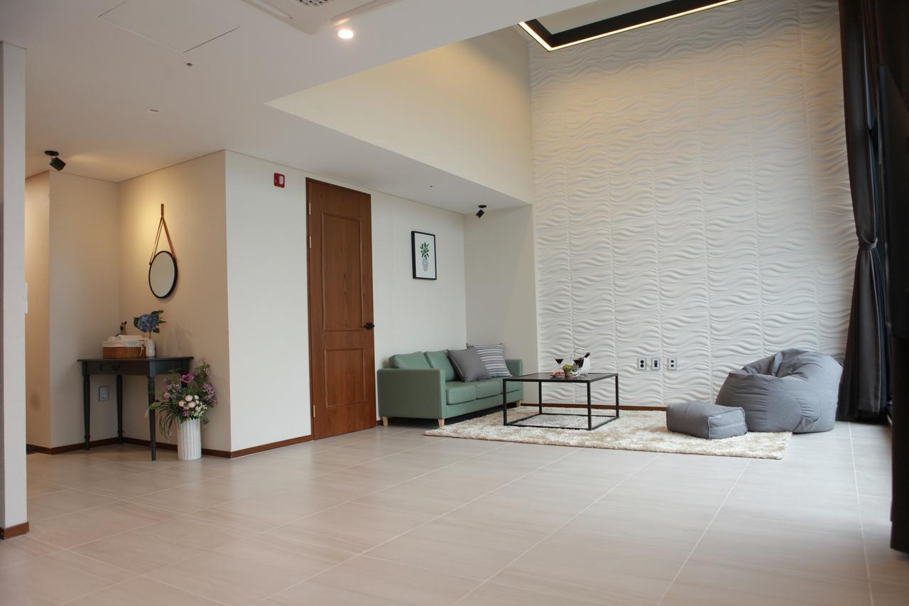 Gite Pension Yeosu Exterior foto